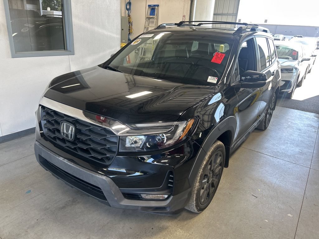 Used 2023 Honda Passport EX-L image 2