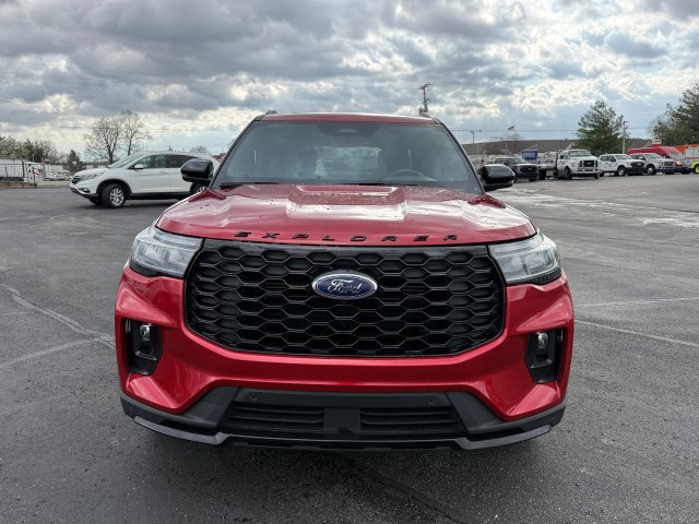 Certified 2025 Ford Explorer ST-Line w/ Premium Package image 3