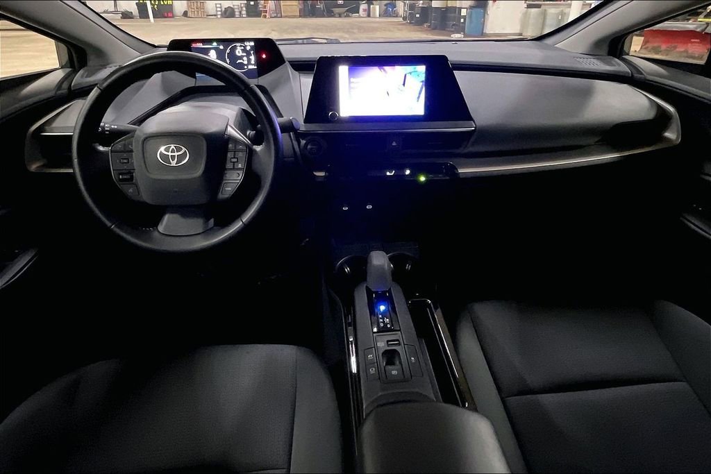 Used 2024 Toyota Prius LE FWD image 14