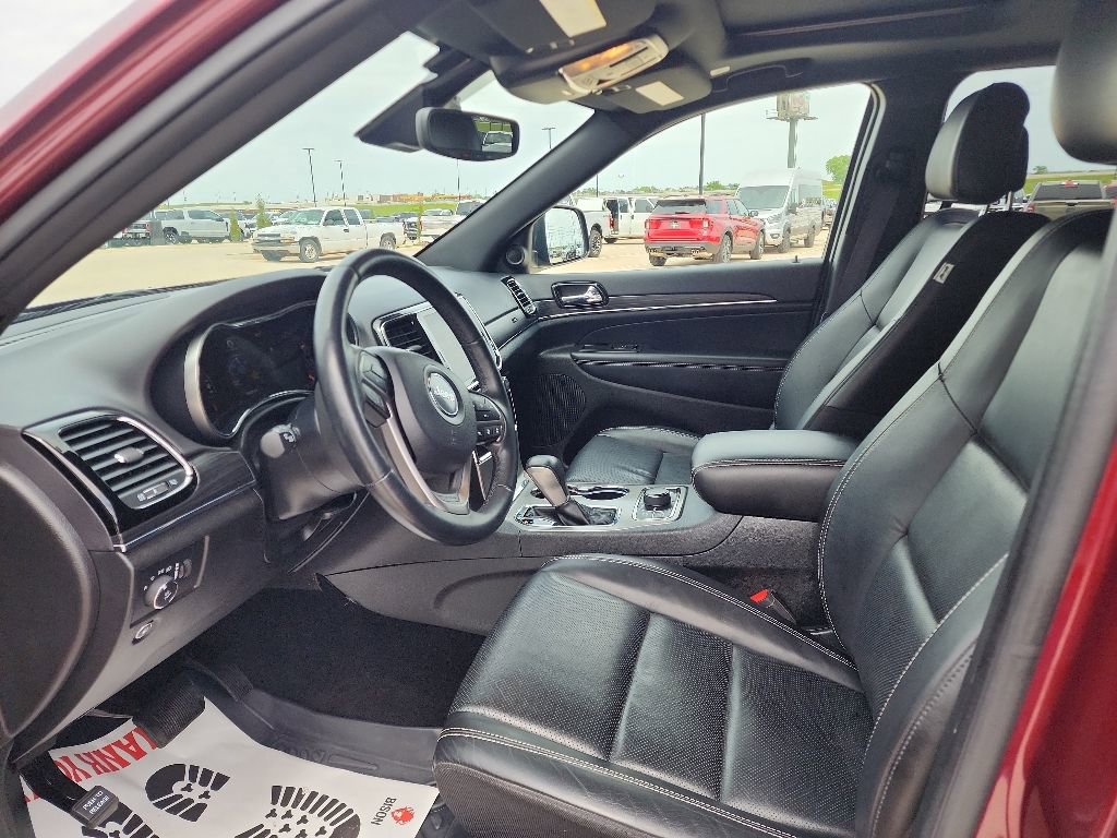 Used 2021 Jeep Grand Cherokee Limited AWD/4WD image 12