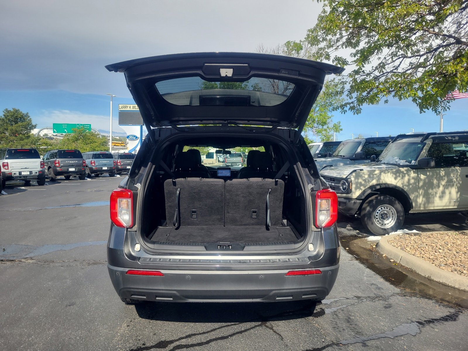 Certified 2020 Ford Explorer XLT AWD/4WD image 32