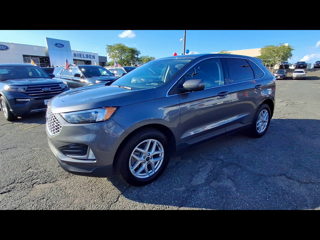 Certified 2024 Ford Edge SEL w/ Convenience Package AWD/4WD image 4