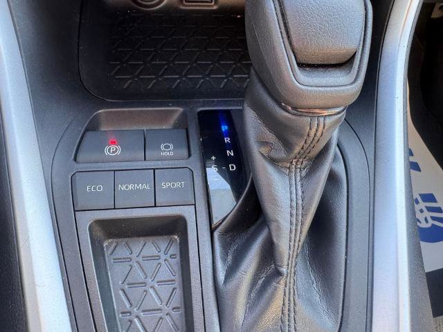 Used 2019 Toyota RAV4 XLE w/ Convenience Package FWD image 21