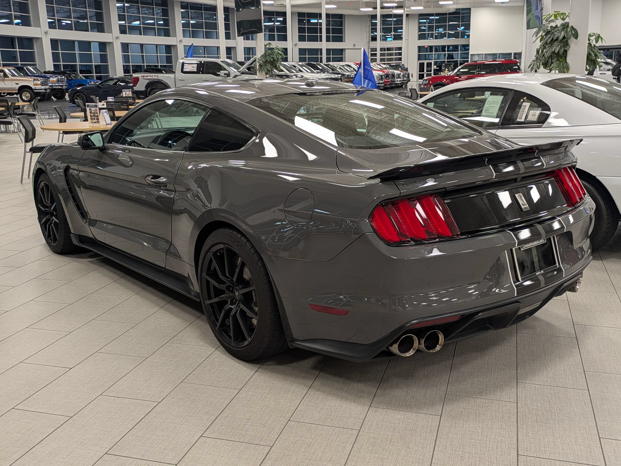 Certified 2018 Ford Mustang Shelby GT350 w/ Electronics Package RWD image 5