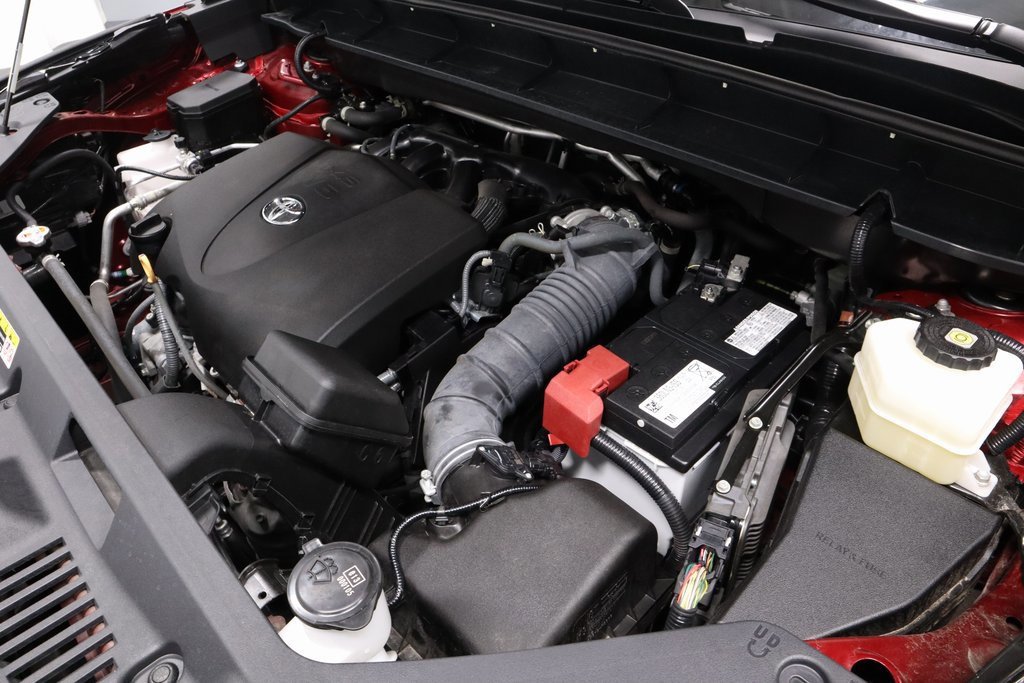 Used 2022 Toyota Highlander XLE image 12