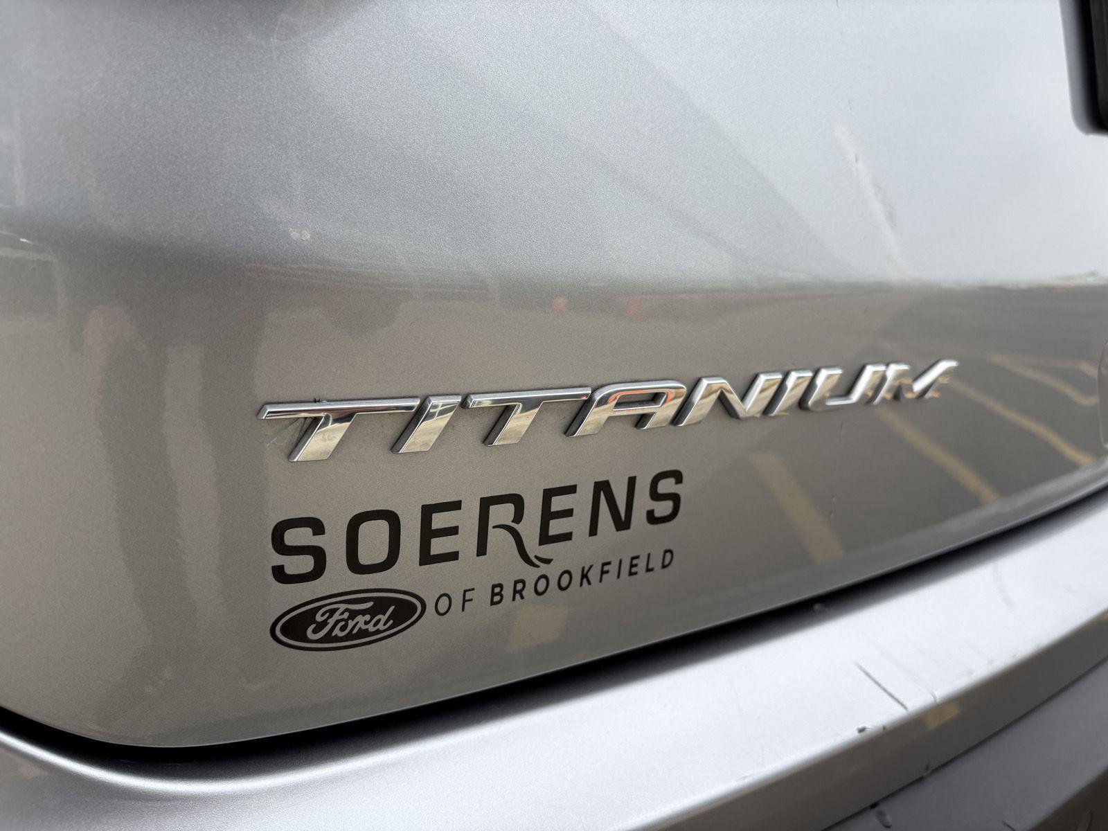 Certified 2022 Ford Edge Titanium image 7