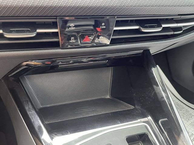 Used 2024 Volkswagen Golf R AWD/4WD image 34