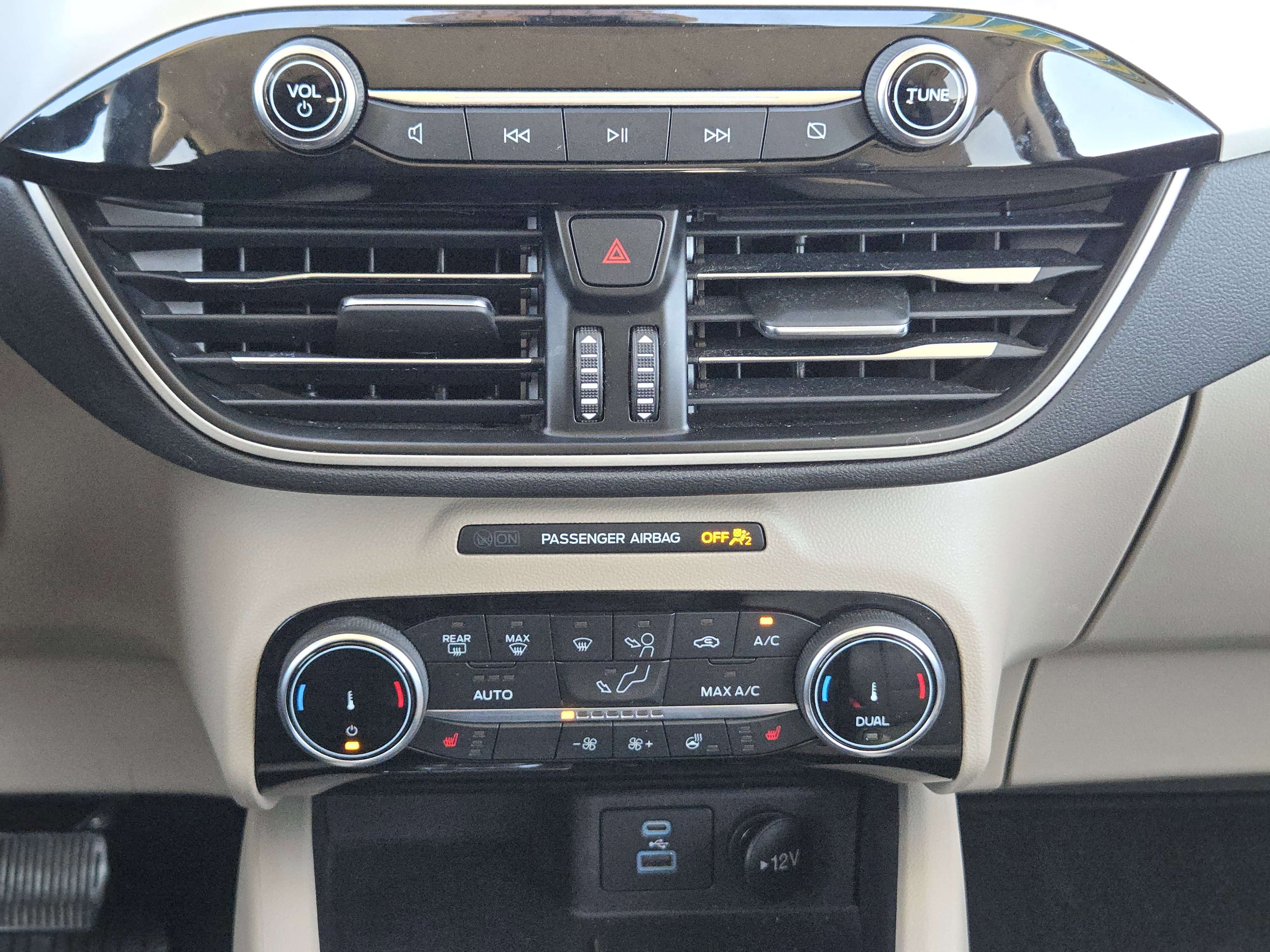 Certified 2022 Ford Escape SEL image 20