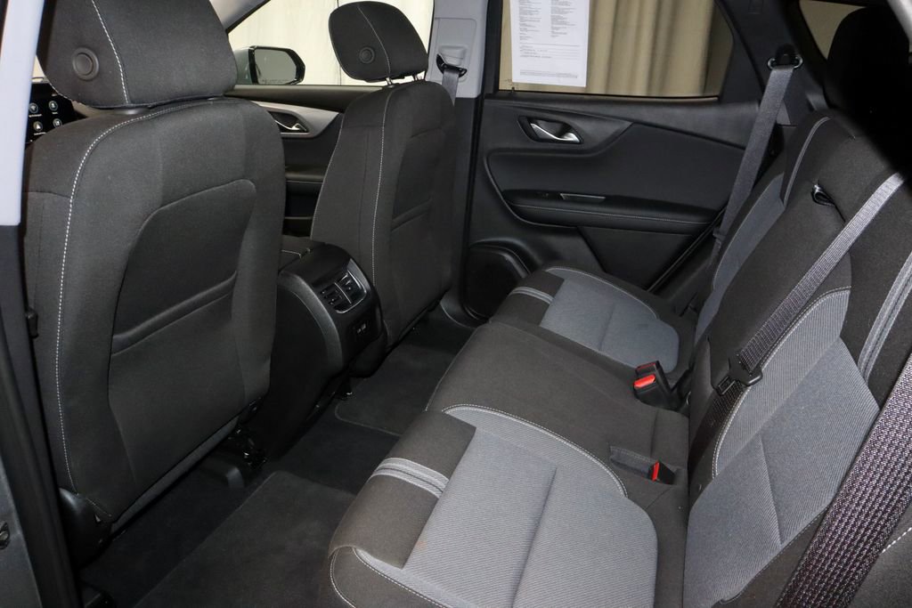 Used 2025 Chevrolet Blazer LT FWD image 21