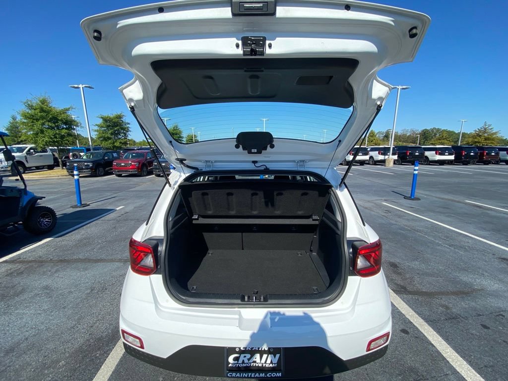 Used 2025 Hyundai Venue SEL FWD image 28