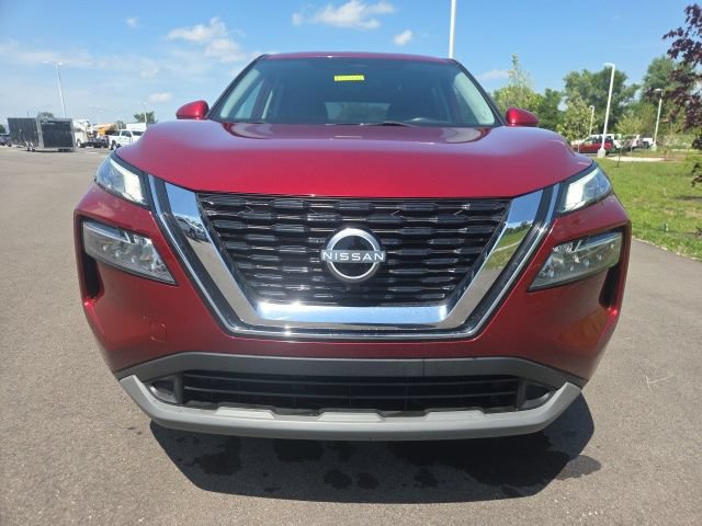 Used 2023 Nissan Rogue SV FWD image 3