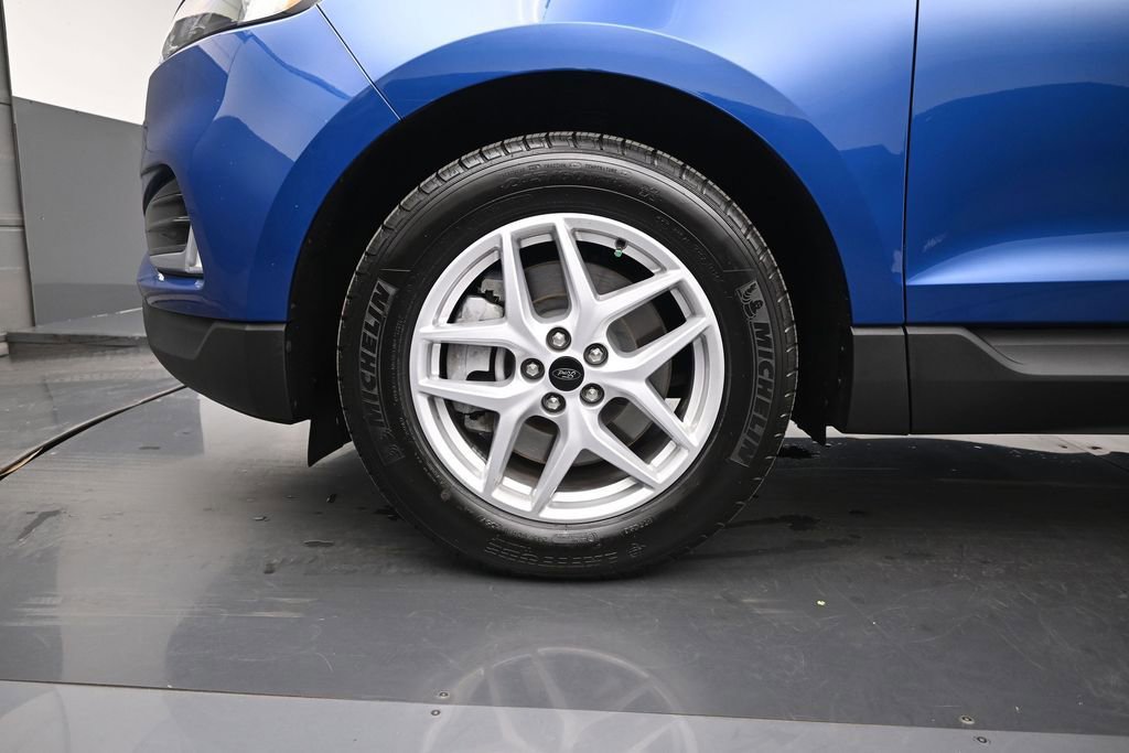 Certified 2024 Ford Edge SEL w/ Convenience Package AWD/4WD image 24