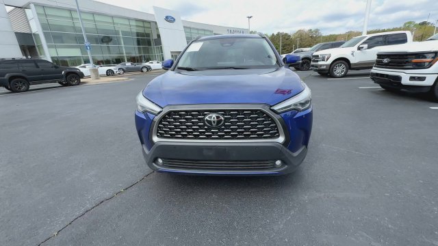 Used 2023 Toyota Corolla Cross XLE AWD/4WD image 3