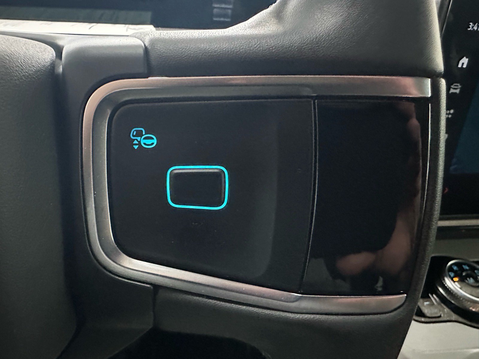 Certified 2025 Ford Expedition Active RWD image 36