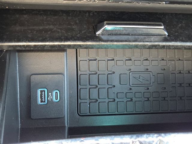 Certified 2022 Ford Expedition Limited image 18