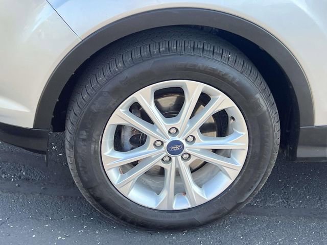 Certified 2019 Ford Escape SE FWD image 9
