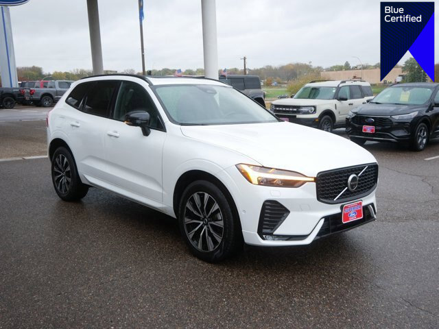 Used 2023 Volvo XC60 B5 Plus image 1