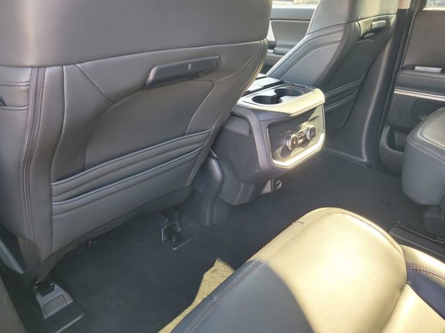 Certified 2025 Ford Expedition Active image 12