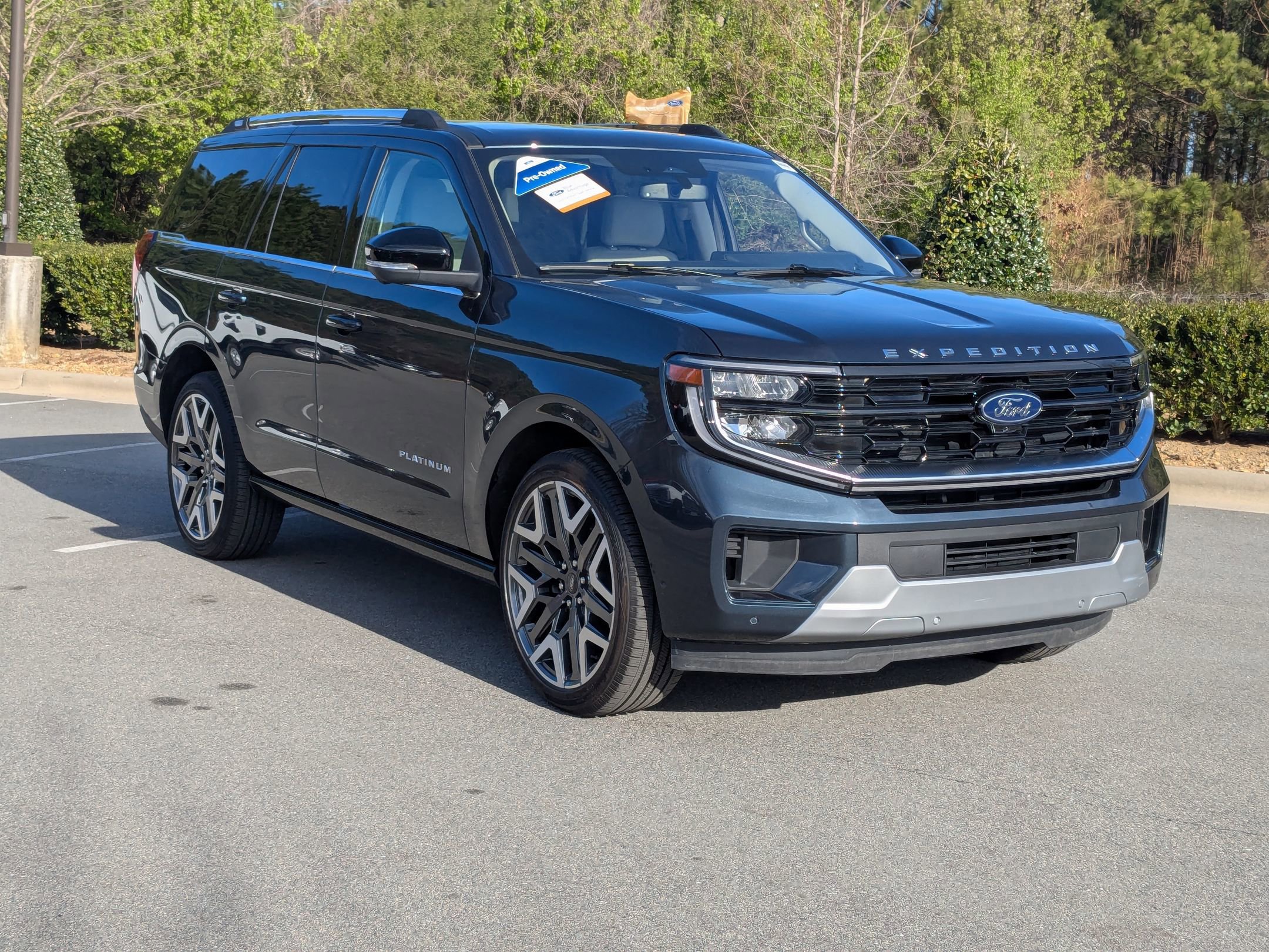 Certified 2025 Ford Expedition Platinum w/ Platinum Ultimate Package image 8