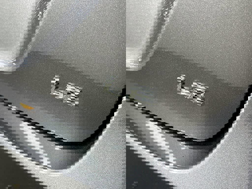 Used 2022 Toyota Camry LE image 7