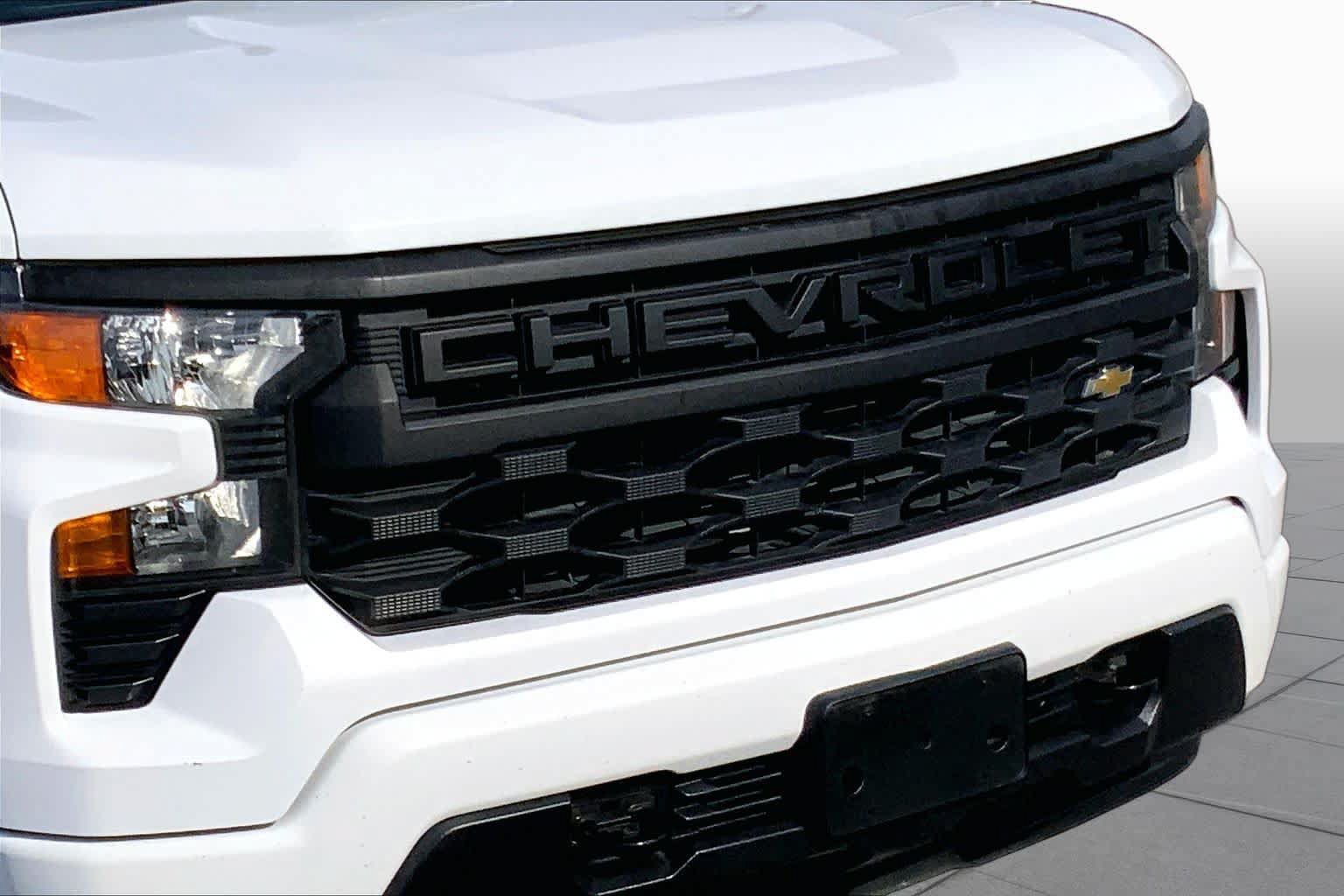 Used 2022 Chevrolet Silverado 1500 Custom w/ LPO, Dark Essentials Package RWD image 26