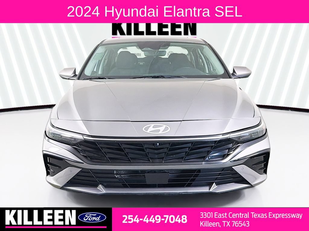 Used 2024 Hyundai Elantra SEL w/ Convenience Package FWD image 2