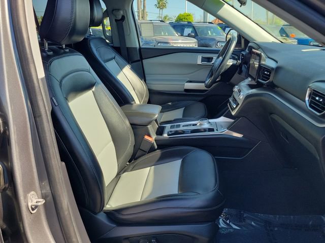 Certified 2022 Ford Explorer XLT w/ Equipment Group 202A image 17