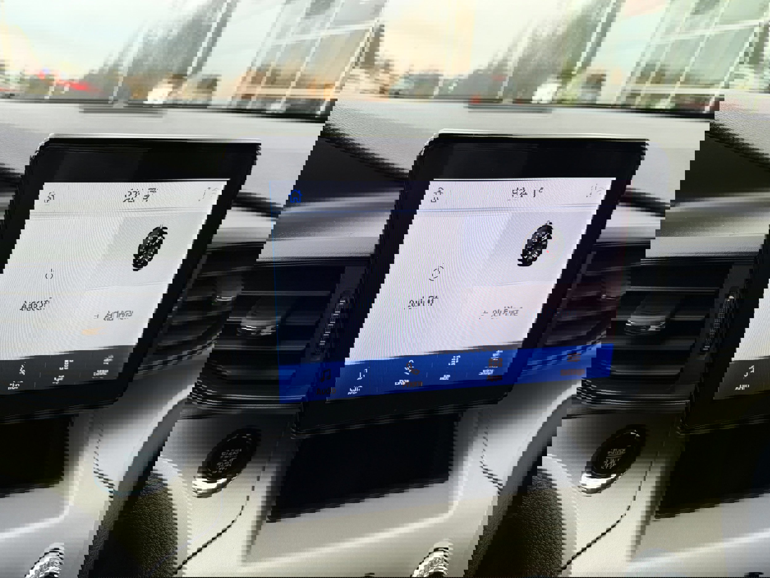 Certified 2023 Ford Explorer XLT image 18