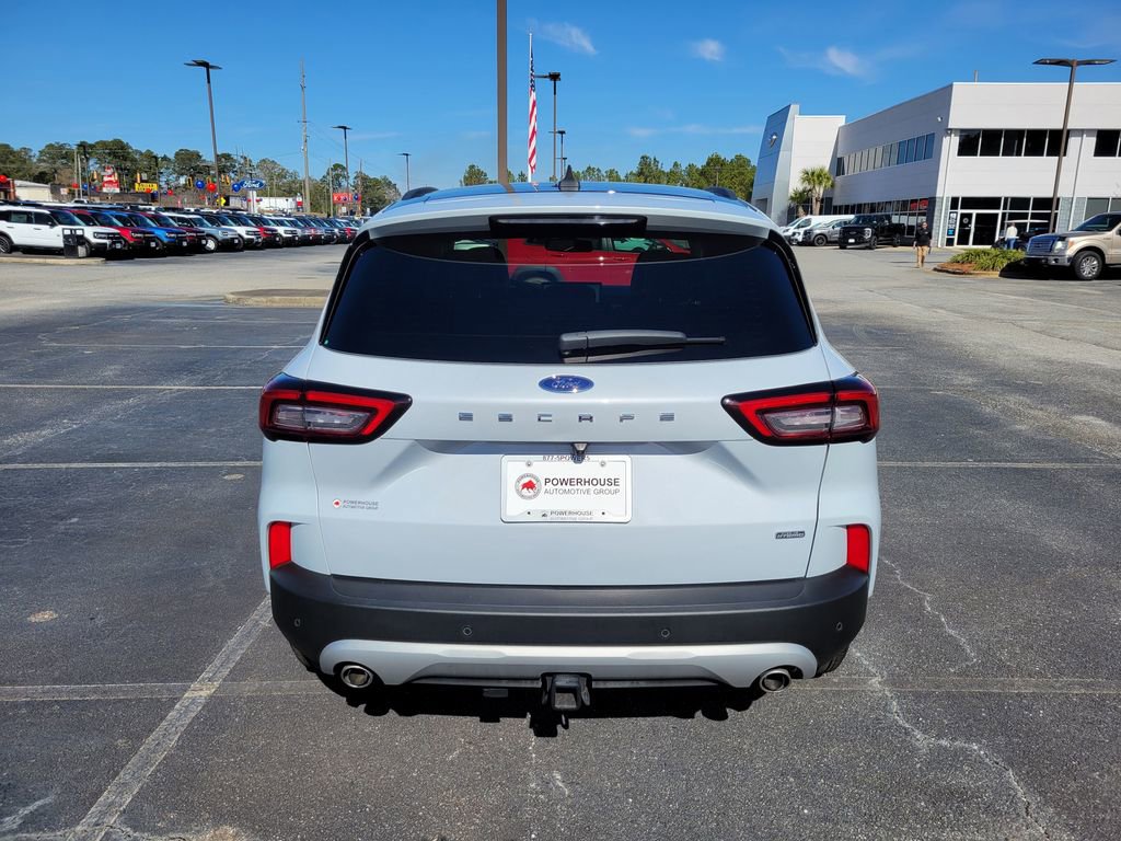 Certified 2025 Ford Escape SE w/ PHEV Premium Package image 5