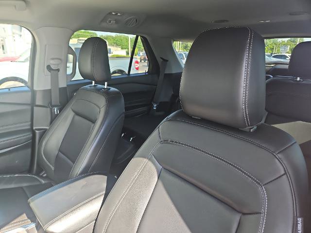 Certified 2023 Ford Explorer XLT w/ Equipment Group 202A AWD/4WD image 9