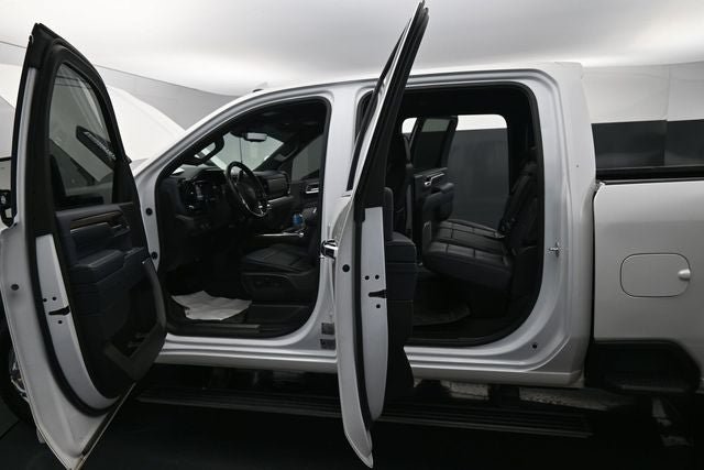 Used 2025 Chevrolet Silverado 3500 High Country w/ High Country Premium Package AWD/4WD image 16