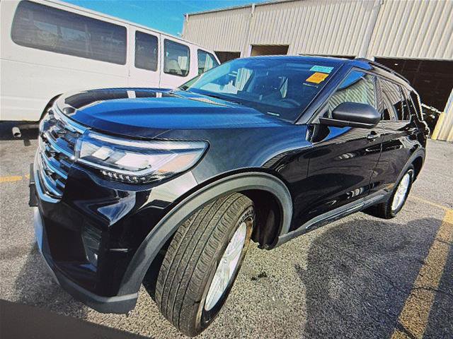 Certified 2025 Ford Explorer Active AWD/4WD image 17