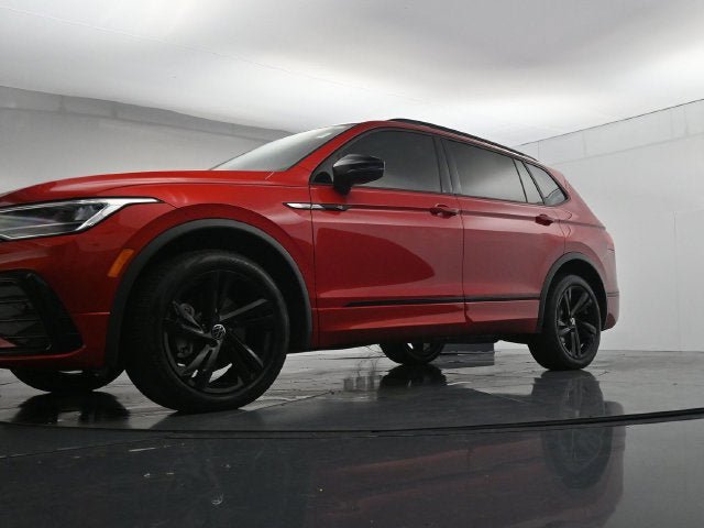 Used 2024 Volkswagen Tiguan SE R-Line FWD image 42
