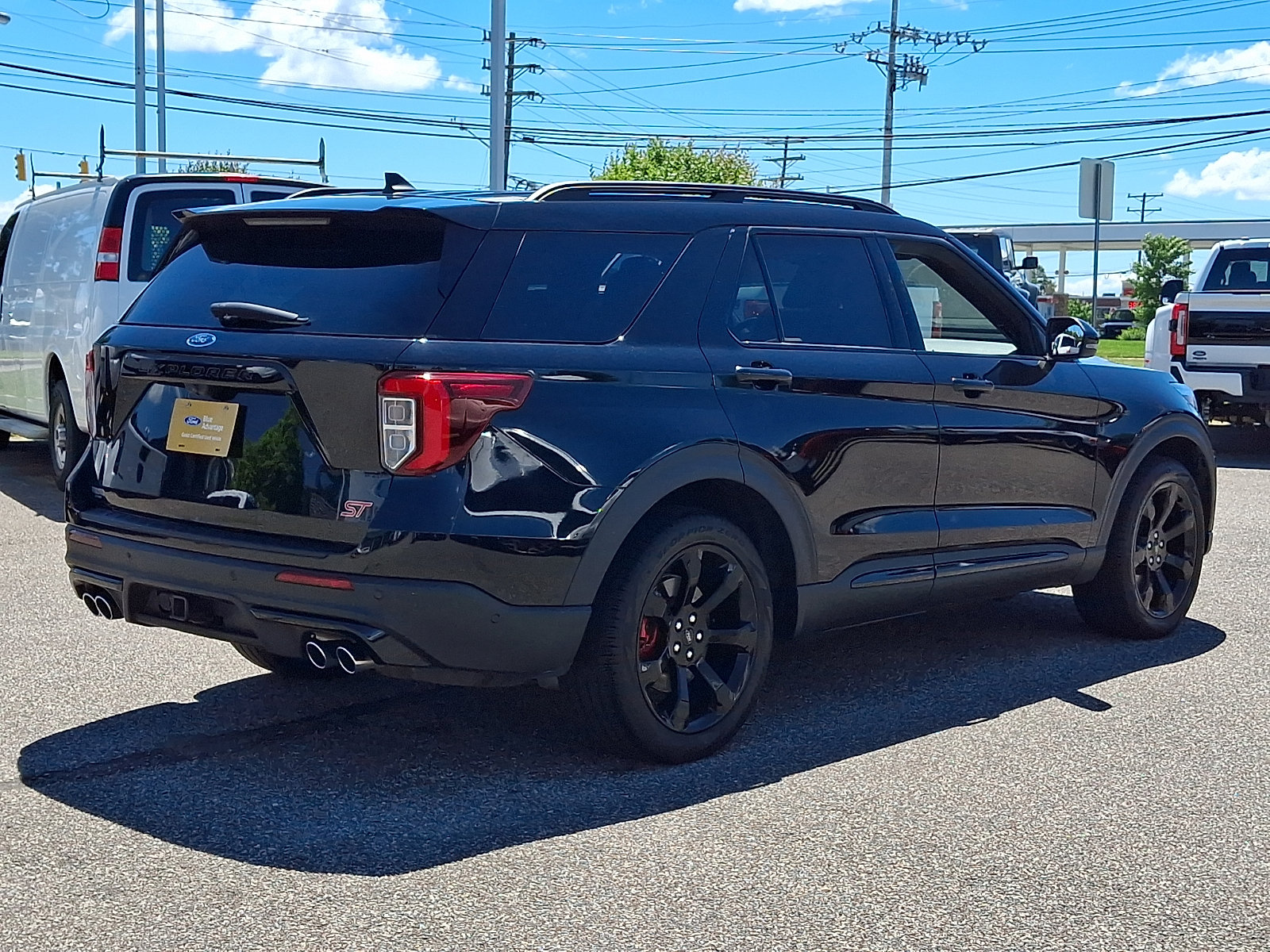 Certified 2022 Ford Explorer ST w/ Equipment Group 401A AWD/4WD image 11