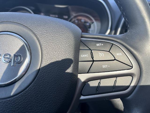 Used 2019 Jeep Cherokee Limited AWD/4WD image 9