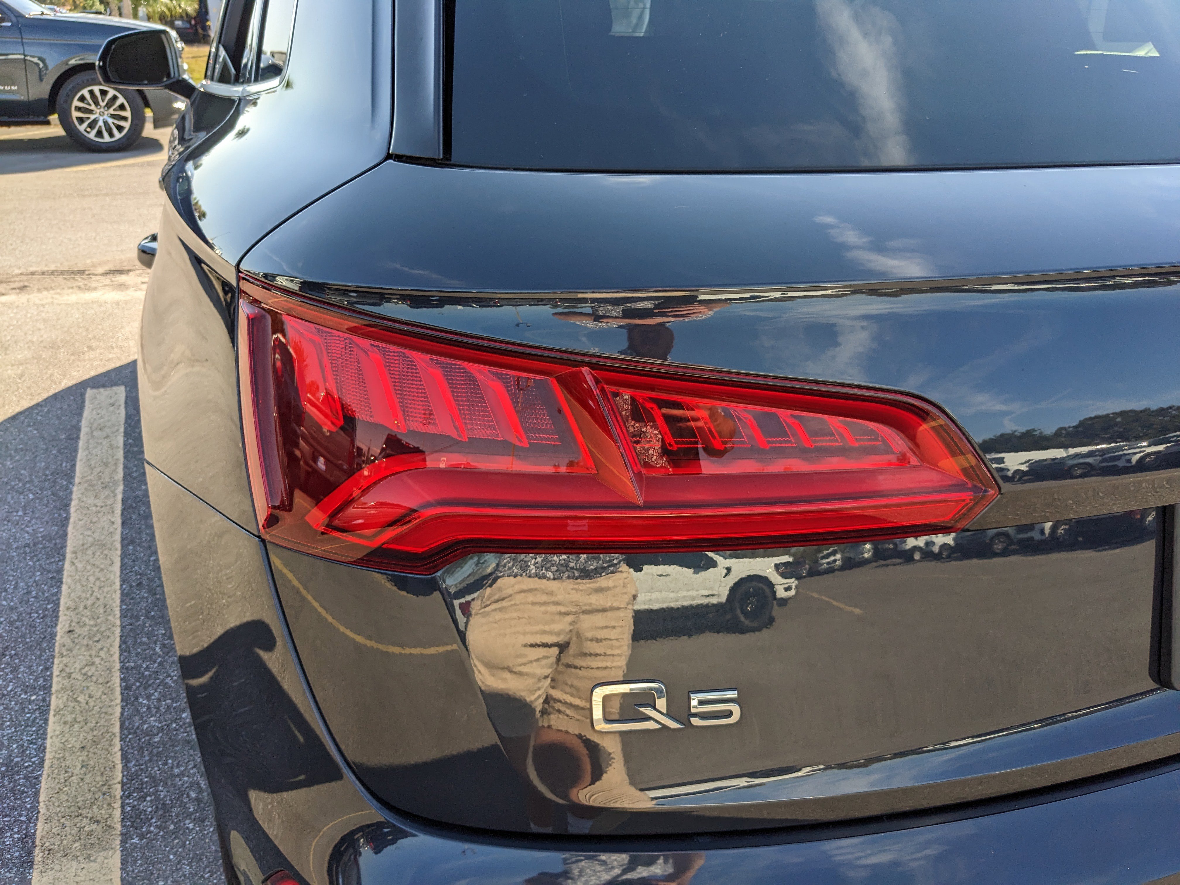 Used 2018 Audi Q5 2.0T Premium Plus w/ Premium Plus Package image 12