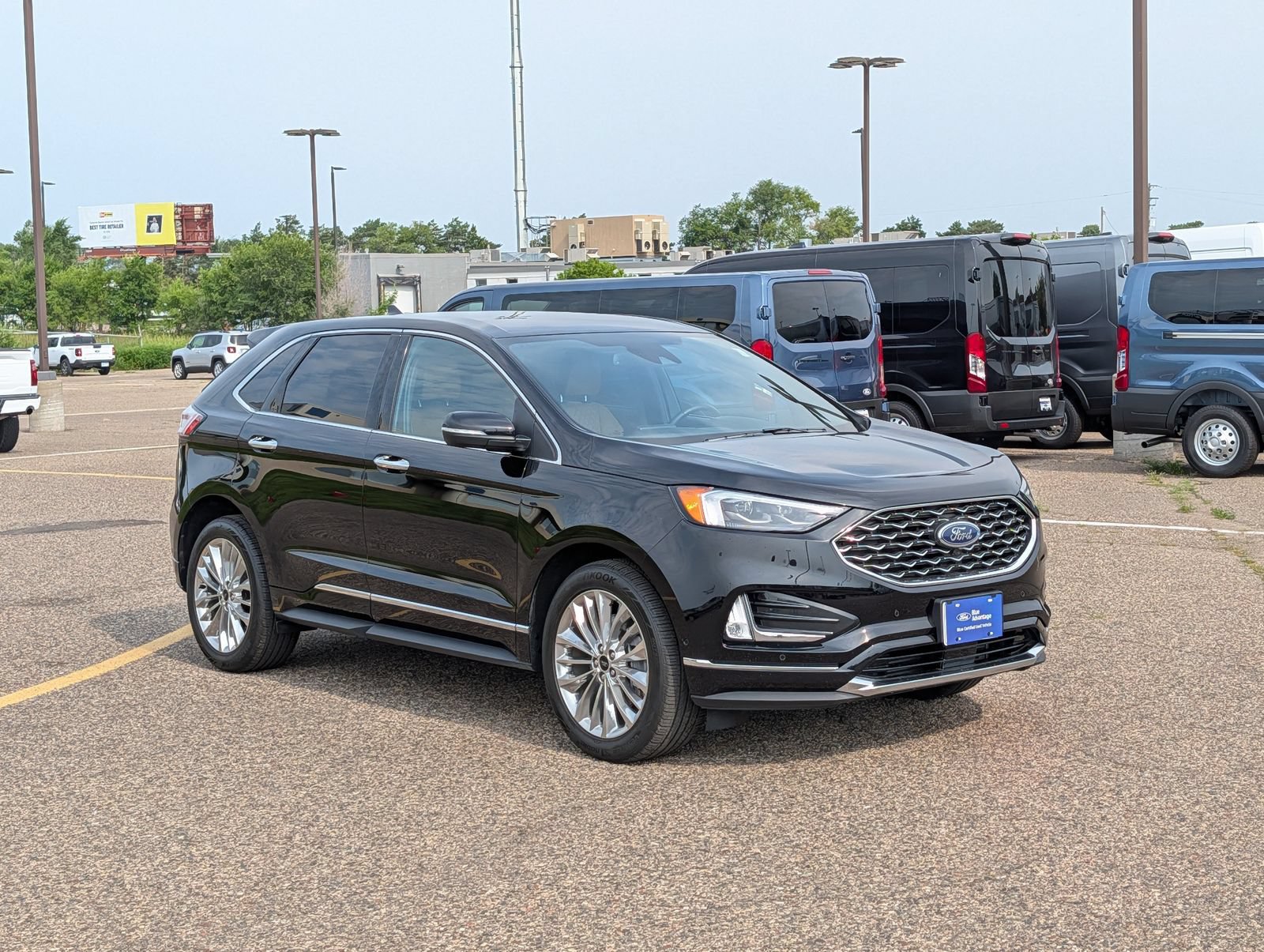 Certified 2023 Ford Edge Titanium w/ Equipment Group 301A AWD/4WD image 10