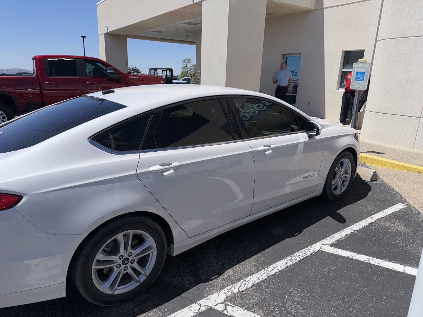 Certified 2018 Ford Fusion SE FWD image 6