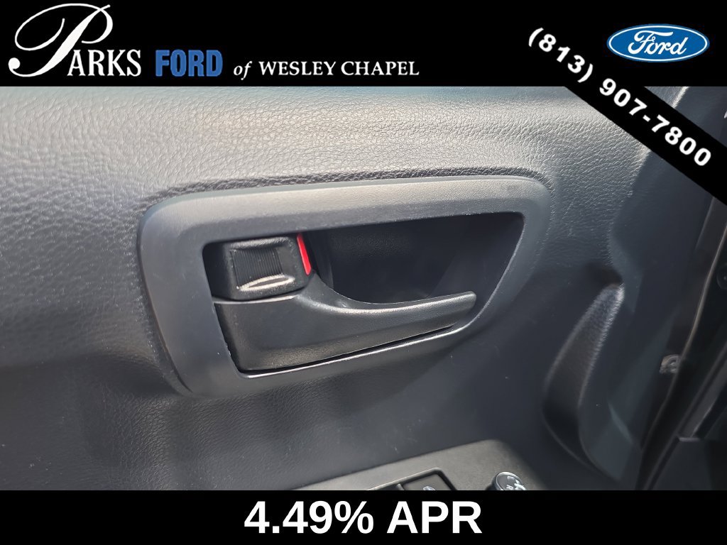 Used 2018 Toyota Tacoma SR5 RWD image 17