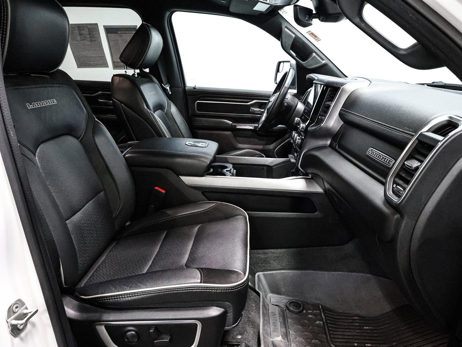 Used 2023 RAM 1500 Laramie image 23