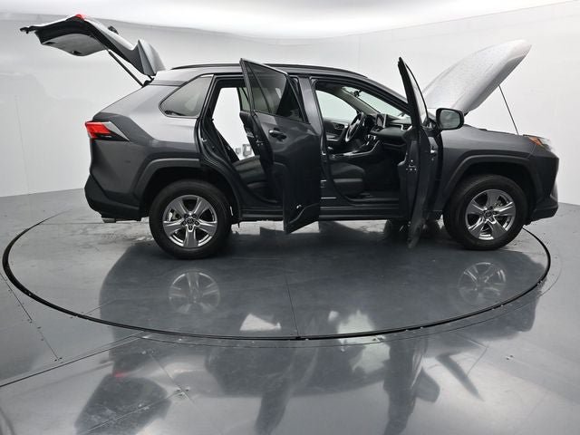 Used 2025 Toyota RAV4 LE AWD/4WD image 42