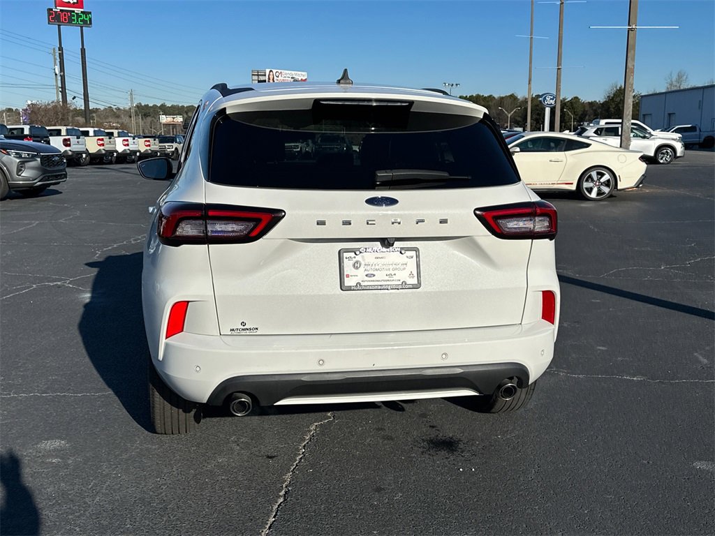Certified 2023 Ford Escape ST-Line w/ Tech Pack #1 image 6