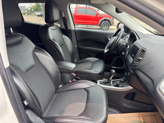 Used 2021 Jeep Compass Latitude w/ Sun and Sound Group AWD/4WD image 33