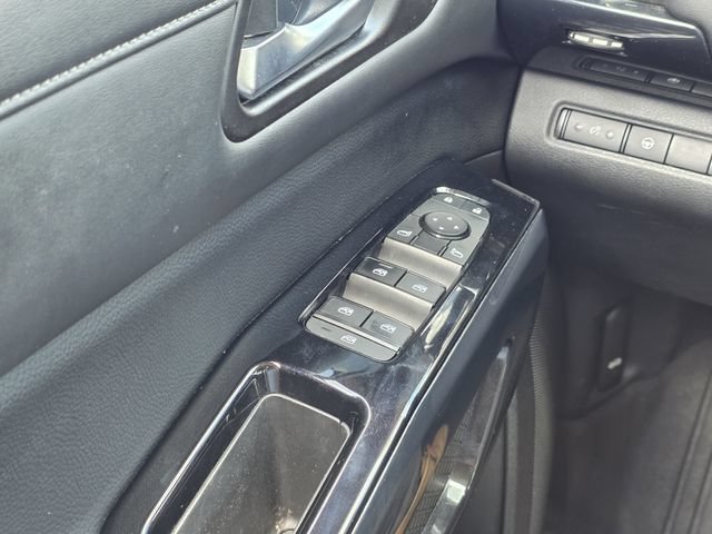 Used 2022 Nissan Pathfinder SV FWD image 15