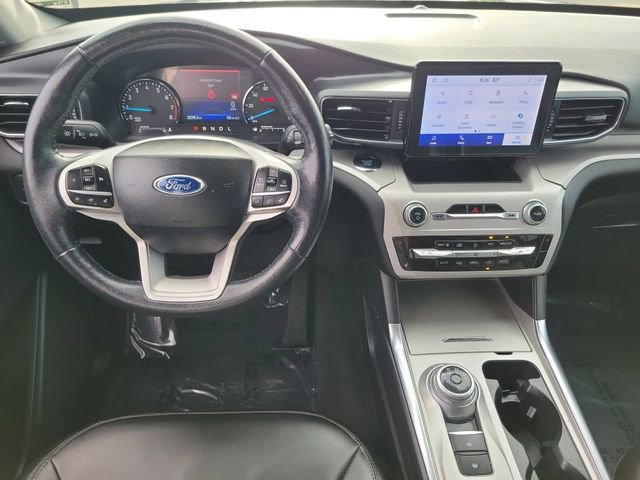 Certified 2022 Ford Explorer XLT w/ Equipment Group 202A image 8