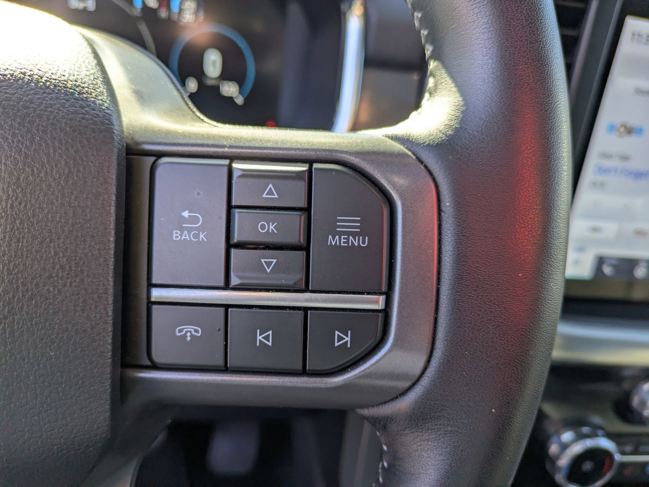 Certified 2023 Ford F150 Lariat w/ Equipment Group 502A High image 19