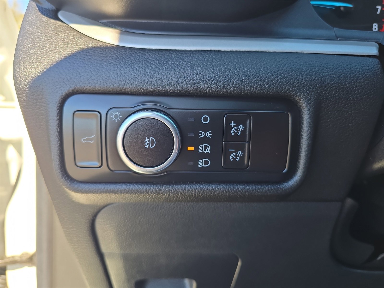 Certified 2023 Ford Explorer XLT w/ Equipment Group 202A image 21