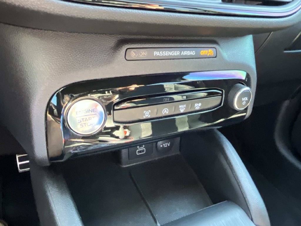 Certified 2024 Ford Escape ST-Line w/ Tech Pack #1 FWD image 38