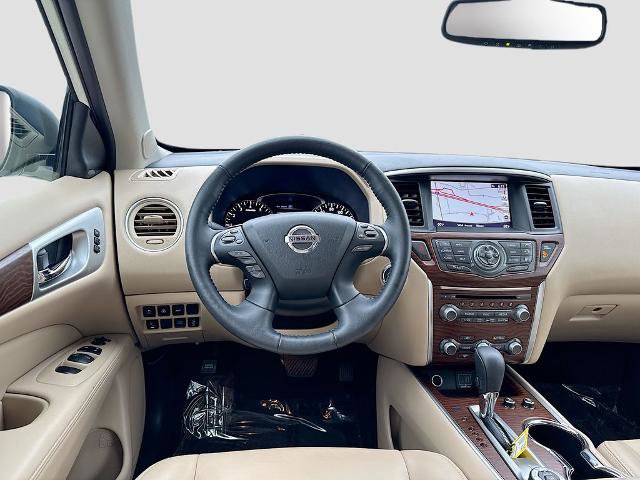 Used 2020 Nissan Pathfinder Platinum AWD/4WD image 19