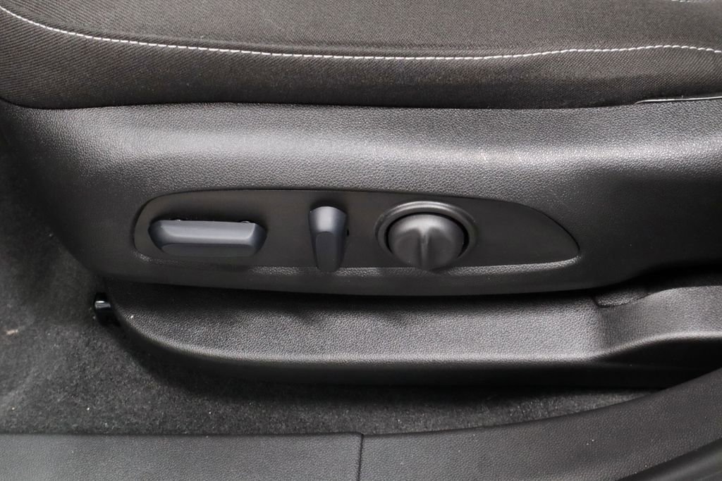 Used 2024 Chevrolet Blazer LT w/ Convenience Package image 24